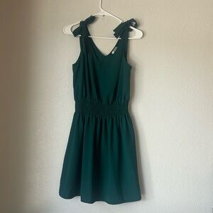 Green V Neck Dress Small